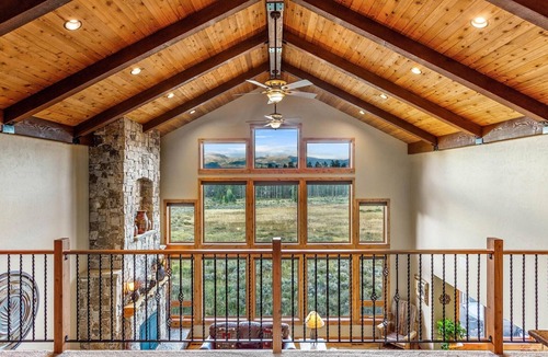 Granby House | Stagecoach Cabin 5 Bedroom Home by RedAwning