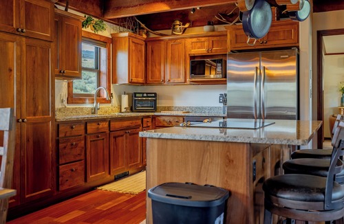 Cody House | Stagecoach Ridge- 4 BR/3 BA home ideally located between Cody and Yellowstone