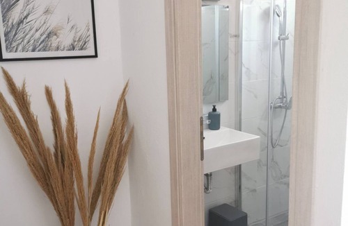 Stalida House | Stalis Drops