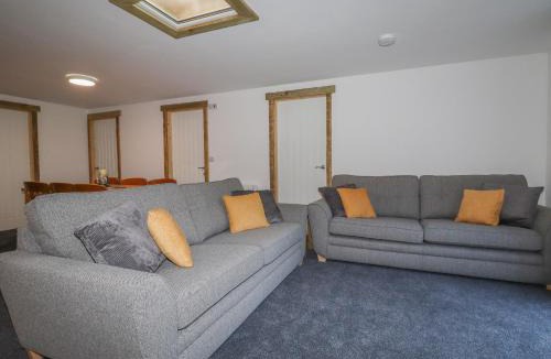 Grampound House | Stall 2 - The Stables