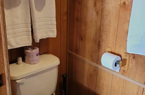 Tombstone House | Stampede - Cabin 2 Tiny Home w/shared hot tub