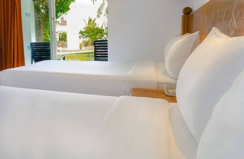 Punta Cancun Hotel | Standard | Beachscape Kin Ha | Cozy Sea Retreat for Peaceful Nights