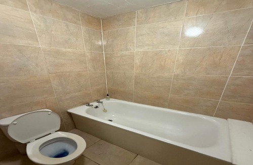 Hersham Apartment | Standard Double Room