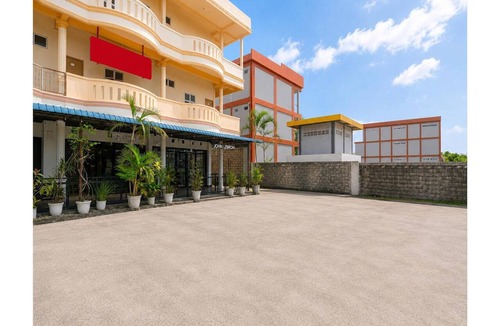 Tanjung Uncang House | Standard Double near Embung Fatimah