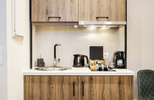 Axos Apartment | Standard Mountain View Retreat – Cozy Apartment with Stunning Views for Up to 4