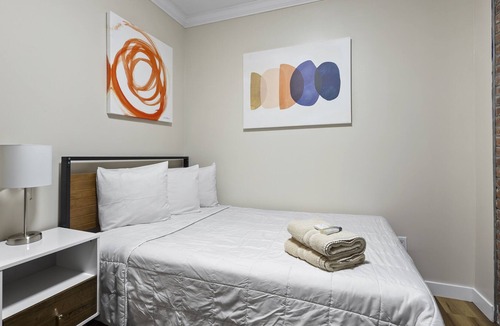 Bloomingdale Apartment | Standard Shared-Bath Hotel 99