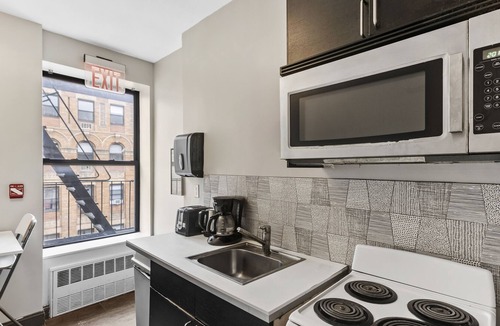Bloomingdale Apartment | Standard Shared-Bath Hotel 99