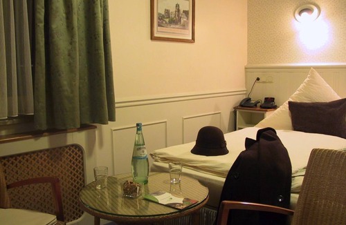 Echternacherbruck Bed & Breakfast | Standard single room, shower/WC - To Golfstübchen