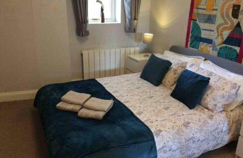 Stansted Apartment | Stansted spacious 2-bed apartment, easy access to Stansted Airport & London