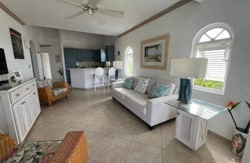 Mount Standfast Apartment | 'Star Gazer', Sugar Hill - 2 Bedroom Penthouse Apartment - Roof Terrace/Jacuzzi