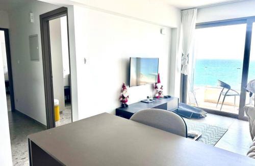 Bat Yam Apartment | Star