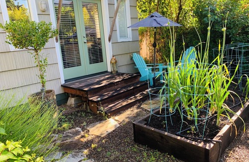 West Eugene House | Star Studio: A Private Garden Retreat in Downtown Eugene
