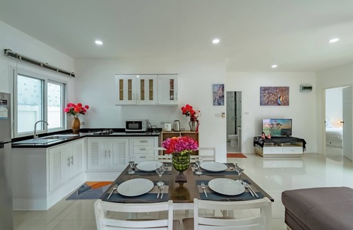 Chalong Villa | Star villa 2 bedrooms/Private swimming pool for family