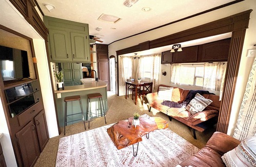 Fostoria House | Stardust-A Dreamy Escape at Birch + Flame Hot Tub Near Frankenmuth