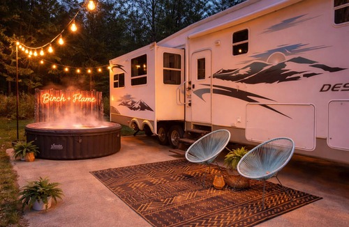Fostoria House | Stardust-A Dreamy Escape at Birch + Flame Hot Tub Near Frankenmuth