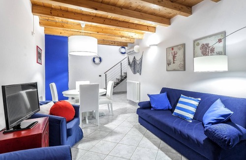 Molina Apartment | Starfish 1 .