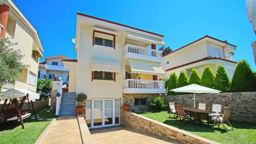 Nea Iraklitsa Apartment | Starfish Villa