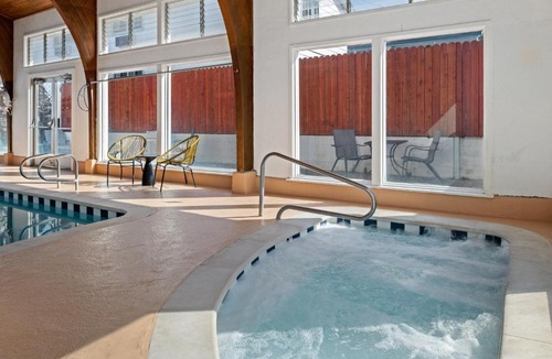 Munras Avenue Hotel | Stargazer Hotel