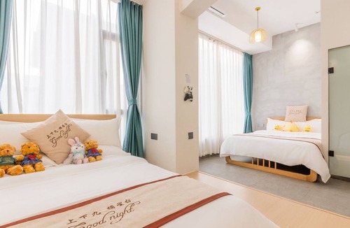 Liwan Hotel | Stargazing Platform Inn - Heart of Old Canton