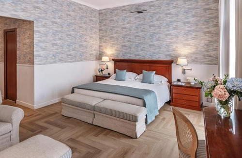 Naples City Centre Hotel | Starhotels Terminus
