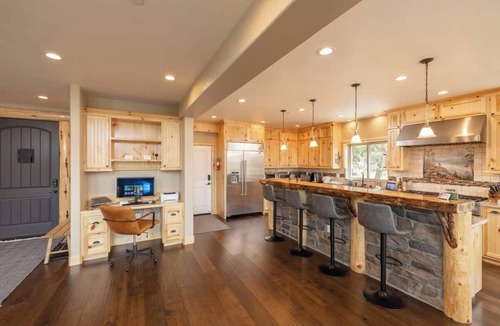 Eagle Mountain Estates House | Starlight Chalet. Stunning Views. Modern. Spacious