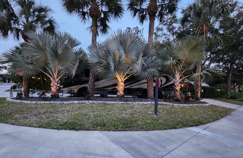 River Ranch RV Rental | Starlight Corner RV Campsite at River Ranch! Full Hookup Luxury Site! 140