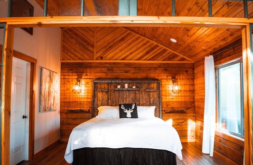 Mid America Hotel | Starlight Haven Hot Springs