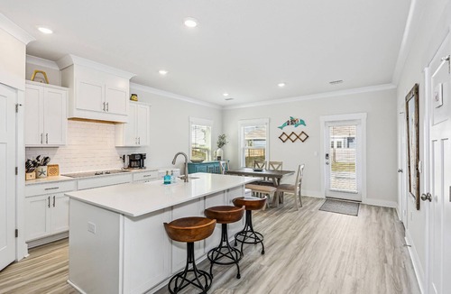 South Pensacola House | Starlight Place - Conveniently Located Newly Built Downtown Home - Off Street Parking - Dog Friendly