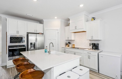 South Pensacola House | Starlight Place - Conveniently Located Newly Built Downtown Home - Off Street Parking - Dog Friendly