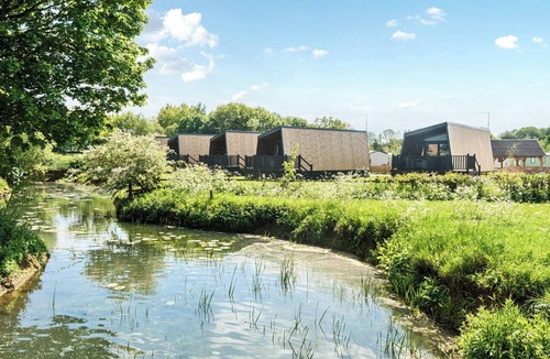 Great Billing Cottage | STARLIGHT SKYLIGHT - BILLING AQUADROME in Billing Aquadrome Holiday Park