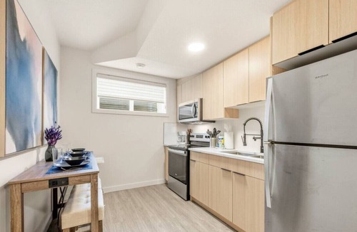 Southwest Edmonton Condo | Starlight Suite | Modern 2BR Near DT & University!