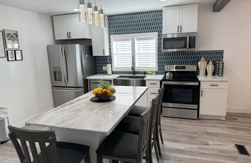 Rigby House | Starry Knight Retreat - spacious 4-bedroom house in charming Ririe with AC, WiFi