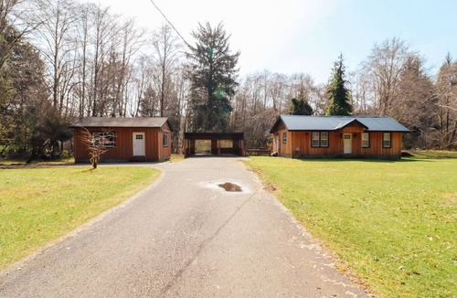 Raymond Cabin | Starry Night Cabin