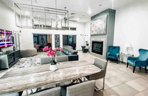 Central Sarasota Apartment | Starry Waters Retreat