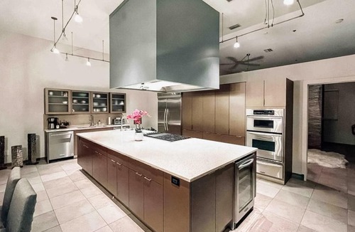 Central Sarasota Apartment | Starry Waters Retreat