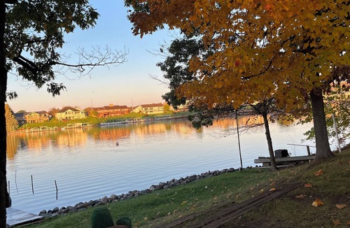 Fremont House | Start planning your fall get-away! Peaceful and relaxing at the lake!