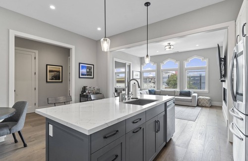 Cow Hollow Condo | State-of-the-Art, Newly Renovated Cow Hollow Apt