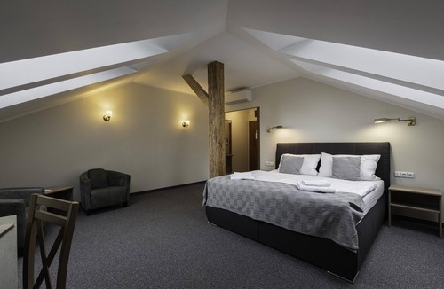 Vsestudy House | Statek 1738