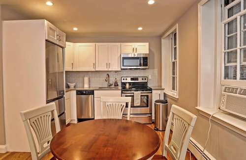 Boston Apartment | Stately on Cedar - Luxe 2-bedroom Beacon Hill apartment with AC, WiFi near MGH