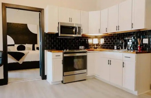 Aberdeen Apartment | Statesmen Suite