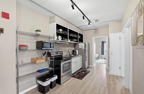 Appleton Apartment | Stateview 201 - 2BR + Free Co-Working Space