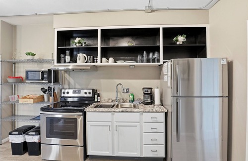 Appleton Apartment | Stateview 201 - 2BR + Free Co-Working Space