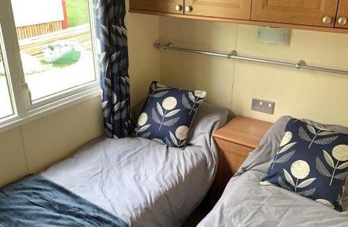 Hawick Ski Chalet | Static Caravan 2 Bedrooms - sleeps 4