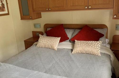 Hawick Ski Chalet | Static Caravan 2 Bedrooms - sleeps 4