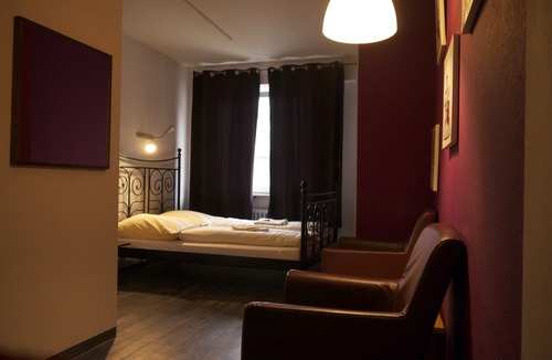 Altstadt-Nord Hostel | Station Hostel For Backpackers