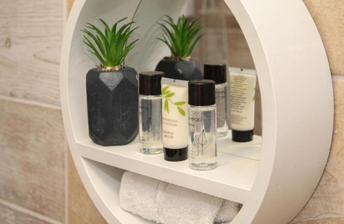 Lanark Apartment | Station Signature Apartment near Lanark