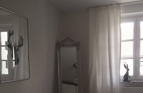 Langenneufnach Apartment | Staudenvilla - apartment rabbit, romantic garden, internet, children's house