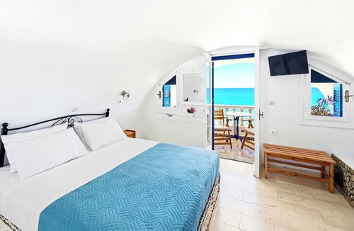 Agios Georgios Hotel | Stavros Beachfront Domes by Booking Kottas