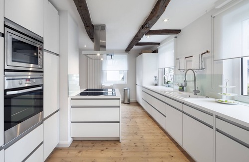 Boedefeld House | "Stay" 200-year-old farmhouse with pool and garden for up to 26 people
