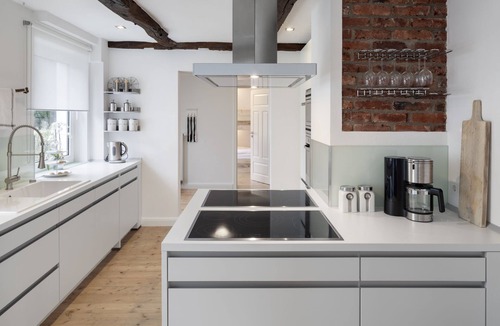 Boedefeld House | "Stay" 200-year-old farmhouse with pool and garden for up to 26 people